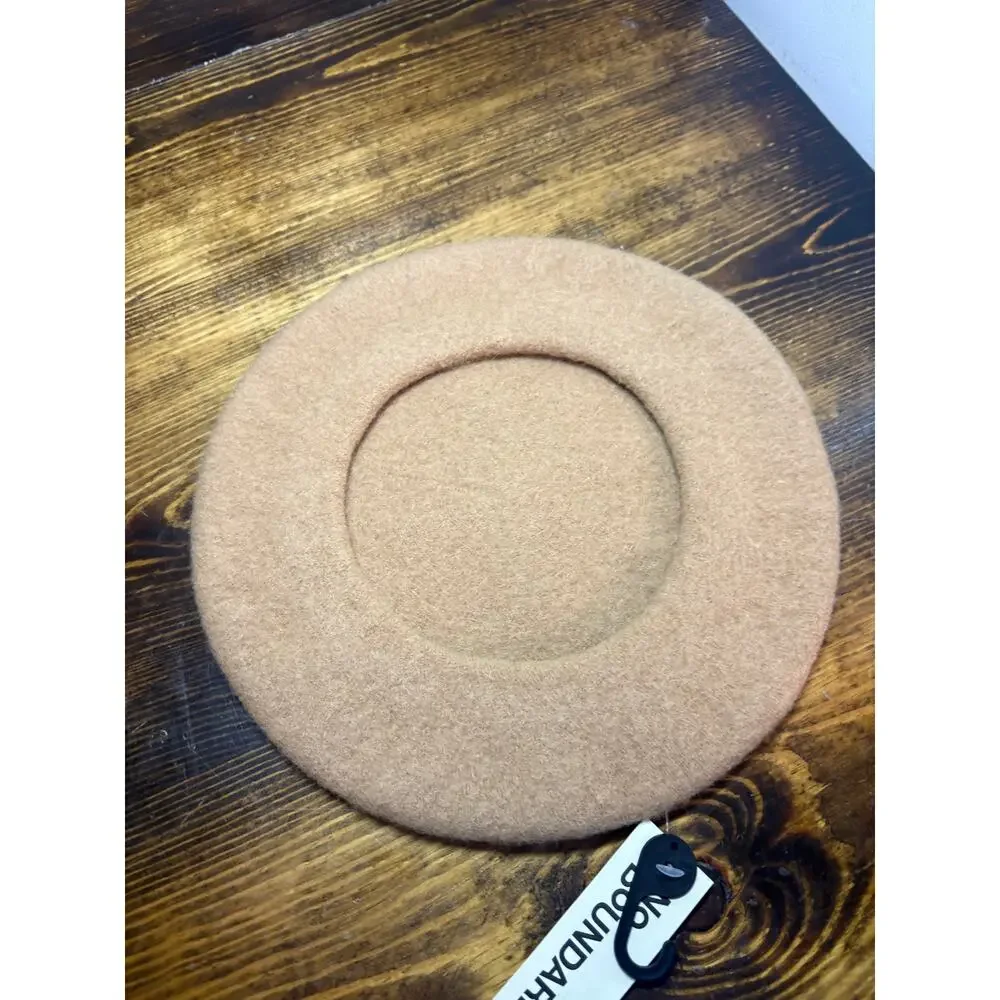 No‎ Boundaries Tan Wool Felt Beret